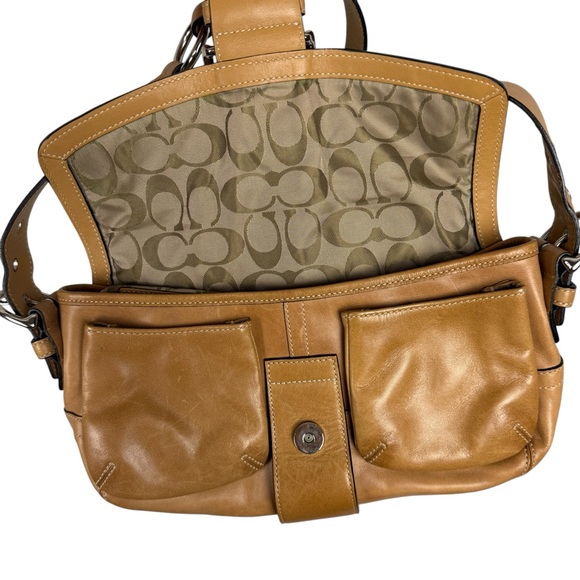 Coach Rare 2004 Hampton Top Handle Honey Leather Baguette Bag - Picture 6 of 9